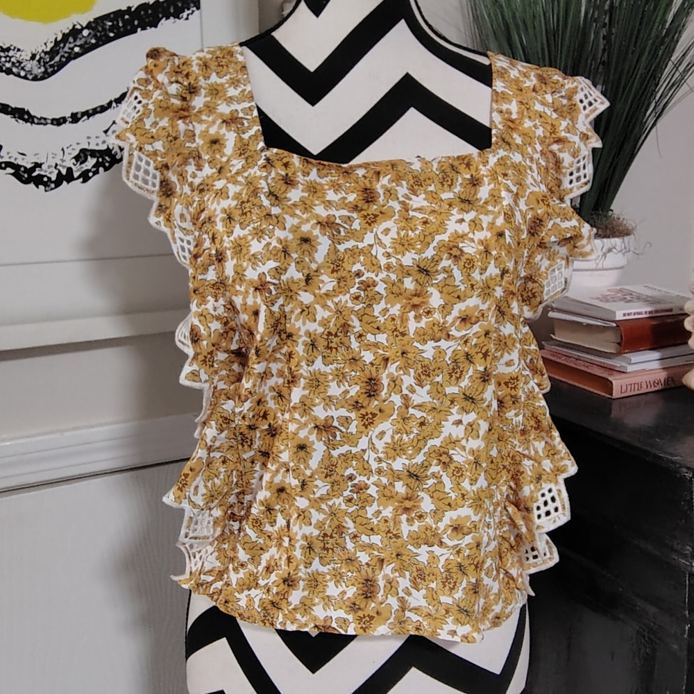 gimmicks by BKE Yellow Floral Square-Neck Tie-Back Blouse - Picture 2 of 10